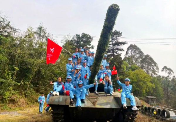 拥抱春天 遇见成长——泸州国防绿苑2026春假成长营火热招募中(图1) 微信图片_20260322165856_3261_12.png