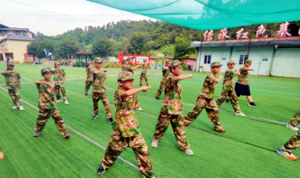 拥抱春天 遇见成长——泸州国防绿苑2026春假成长营火热招募中(图3) 微信图片_20260322165655_3258_12.png