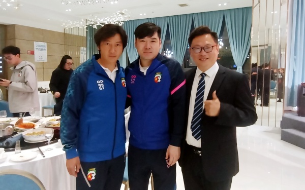 主持人耿飞与话筒背后的泸州故事(图4) 微信图片_20260330114950_7_6833.jpg