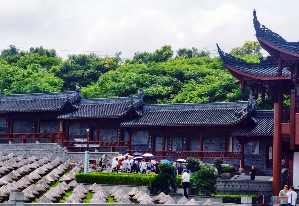 笔墨抒写乡土新篇 泸州作家走进大桥镇开展主题采风活动(图3) 微信图片_20260523181650_77_86.jpg
