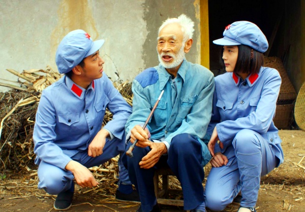 父亲（中）主演《枪声》.jpg