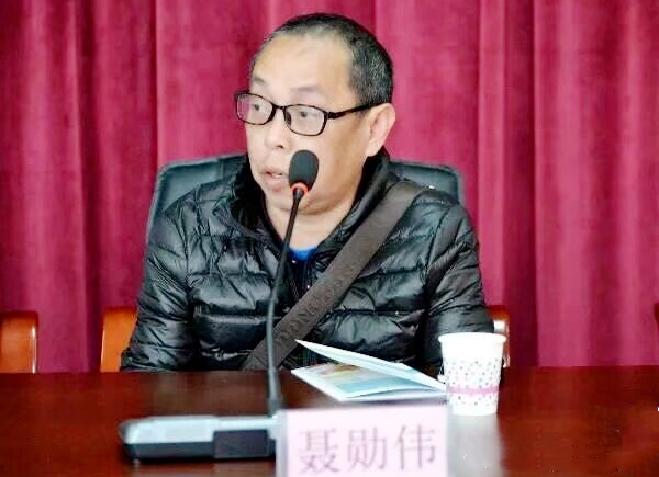 亲友文友寄哀思 聂勋伟先生遗体告别仪式在龙马潭区殡仪馆举行(图1) 640.png