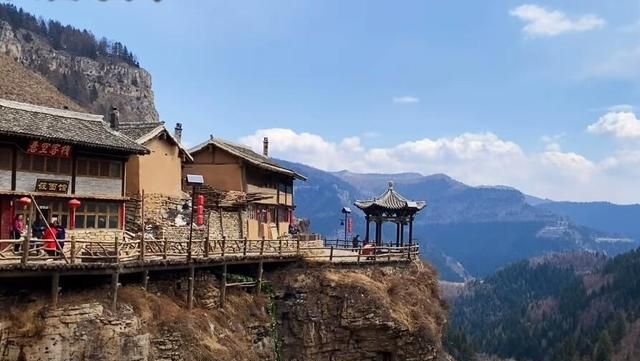 山西大山里藏着一座悬空村,600年矗立在悬崖上(图8)