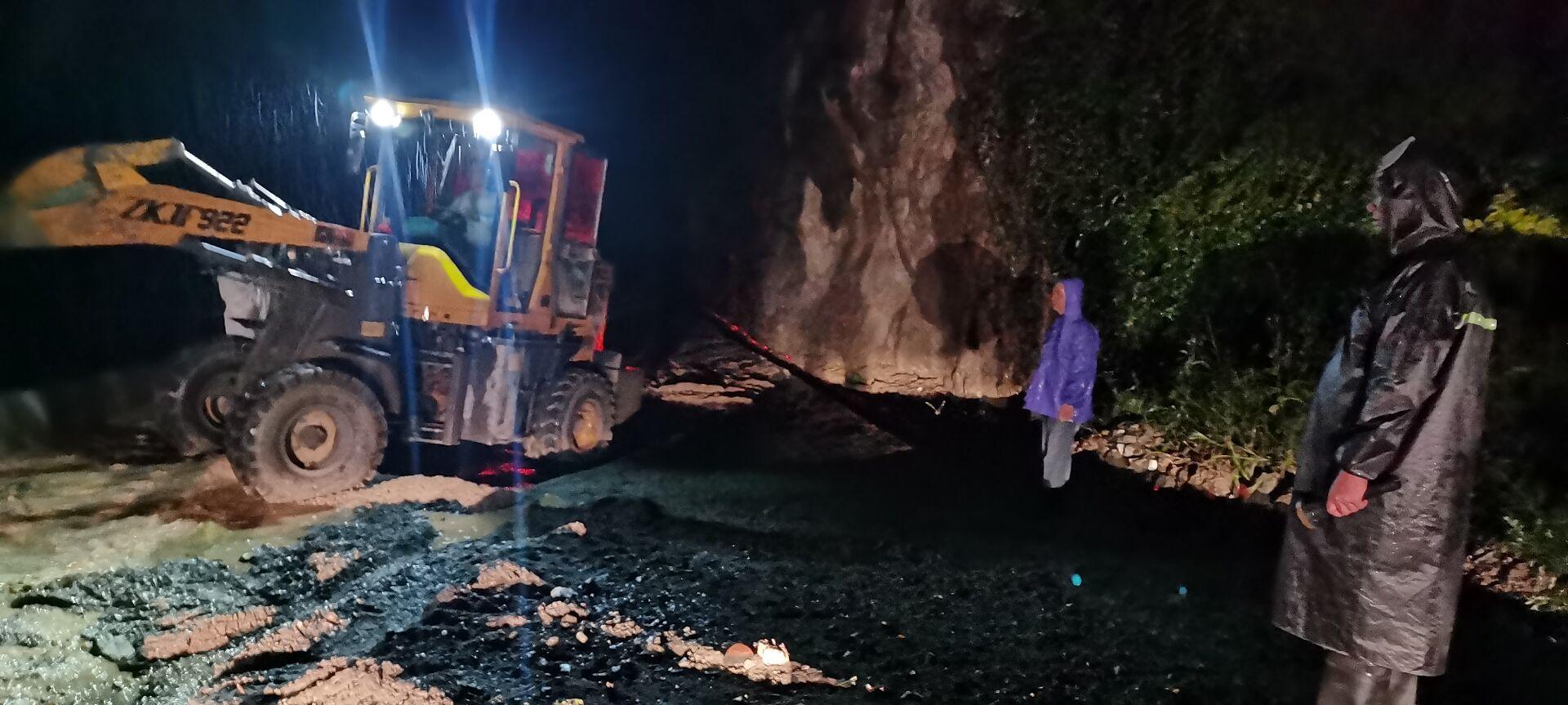 古蔺皇华镇：及时组织道路清理，助力疫苗及时送达(图4)