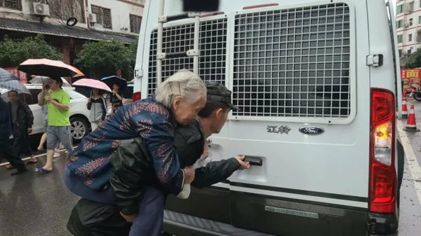 最新：泸县地震已致3死60伤安置10281人，全力救援进行中(图21)